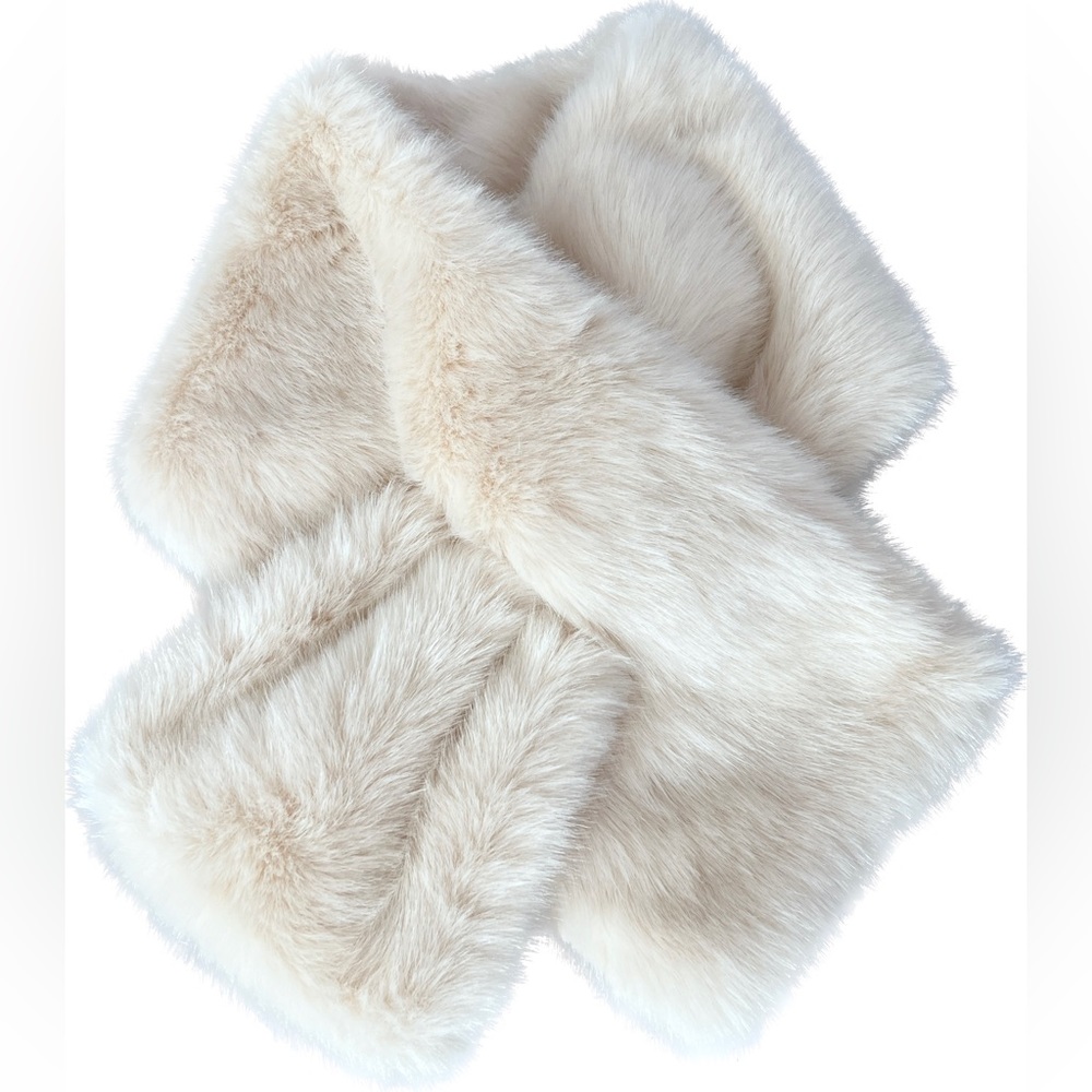Brand new Renvy Faux Fur scarf